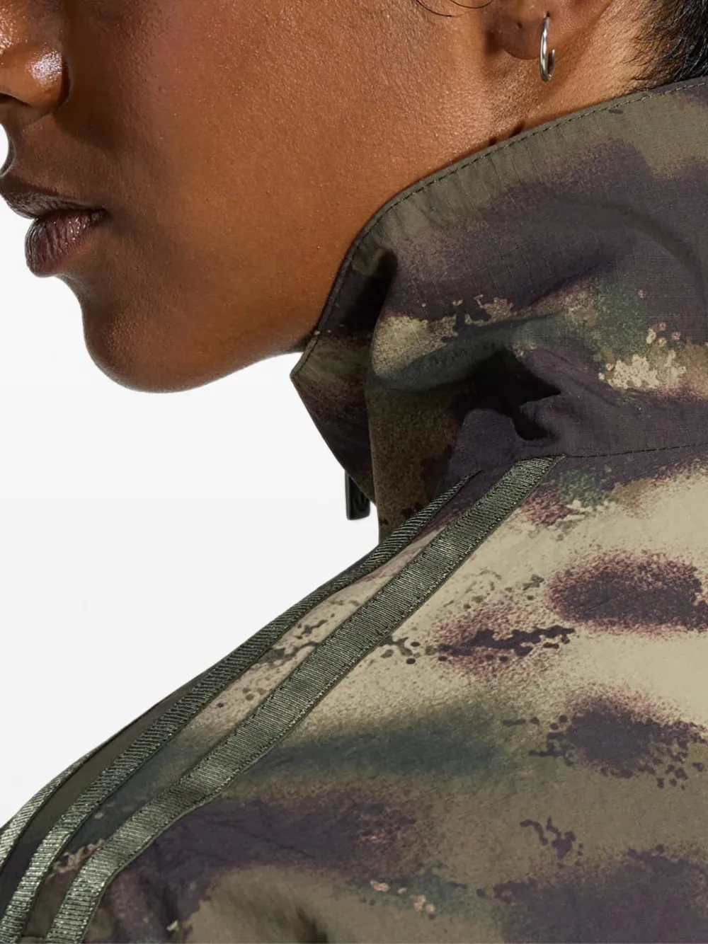 adidas camouflage-print track jacket Groen