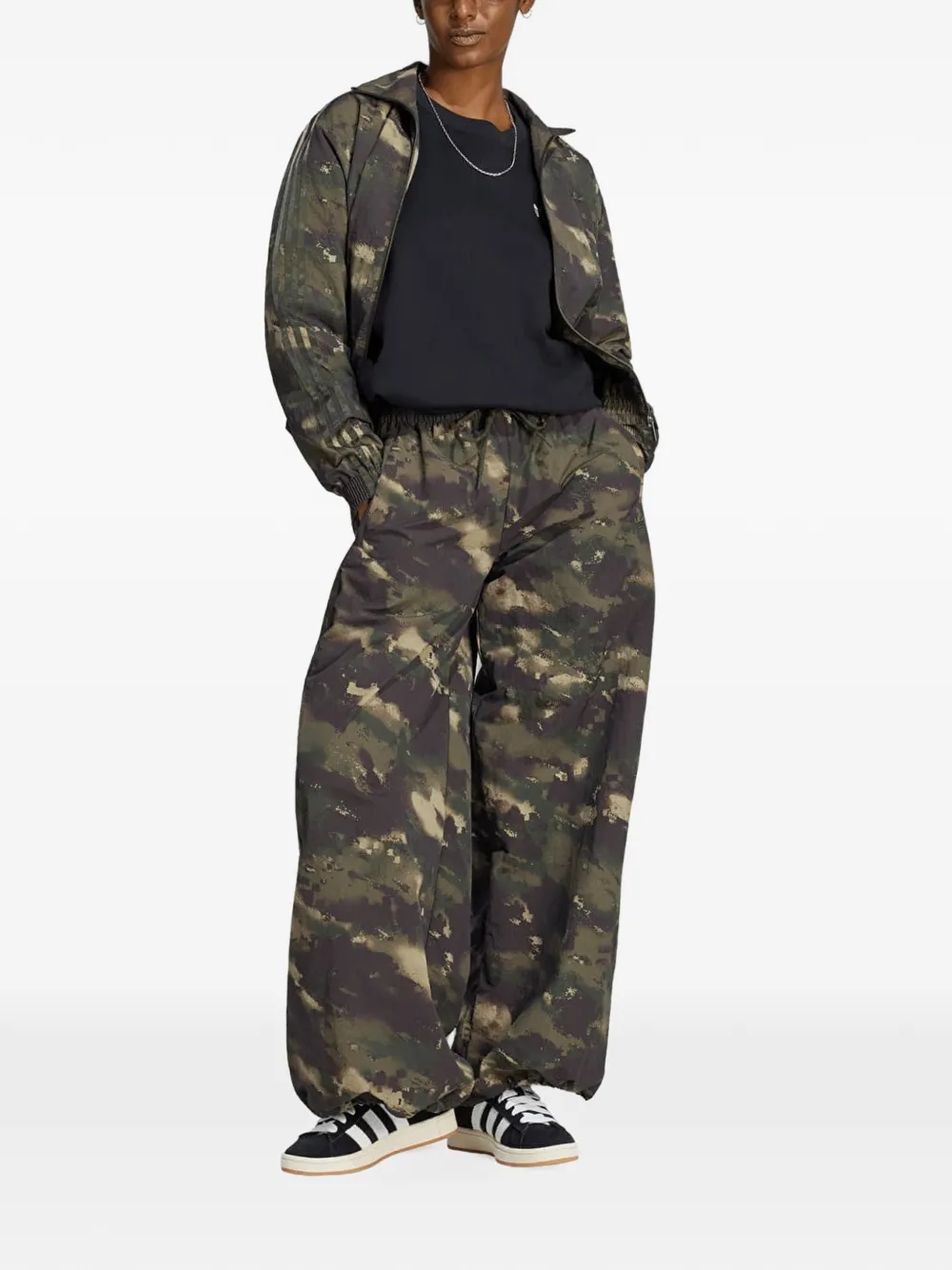 adidas camouflage-print track jacket Groen