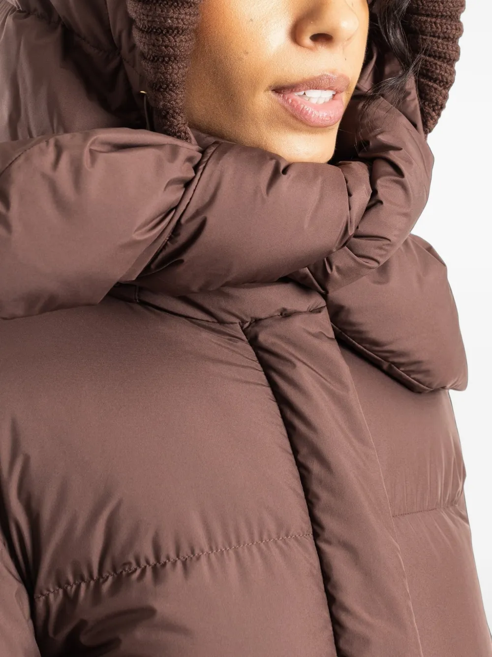 Moncler Ornement hooded long down jacket Bruin