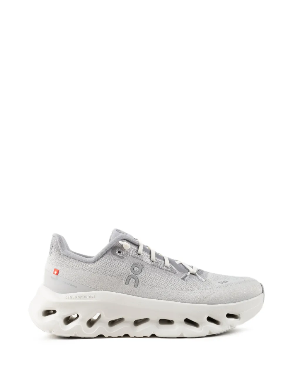 On  baskets Cloudtilt | argent | Image 1