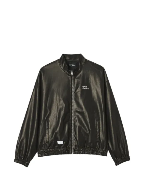 izzue logo-print zip-up jacket