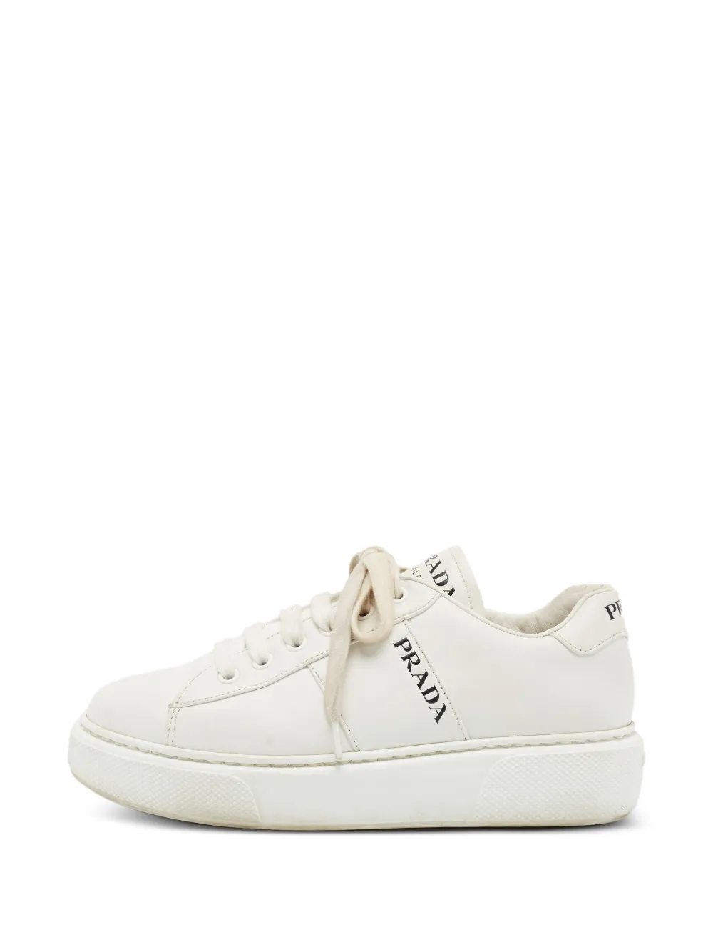 Prada Pre-Owned Logo Court lace-up sneakers - Weiß