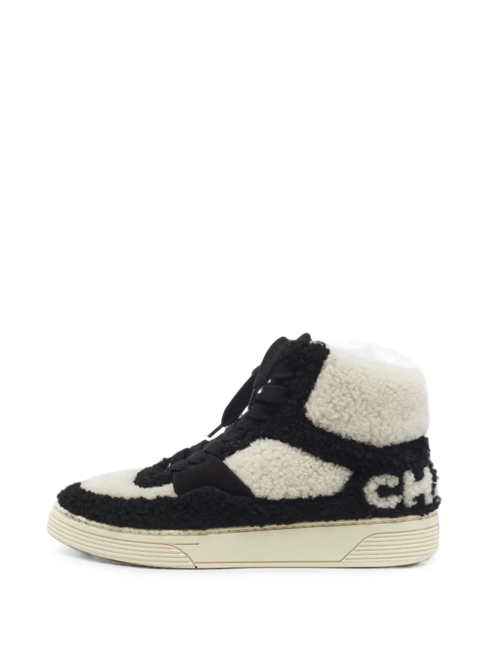 CHANEL Pre-Owned shearling high-top sneakers - Nero