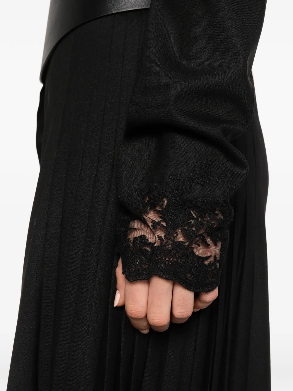 Ermanno Scervino lace-trimmed buttoned-front pleated midi dress Zwart