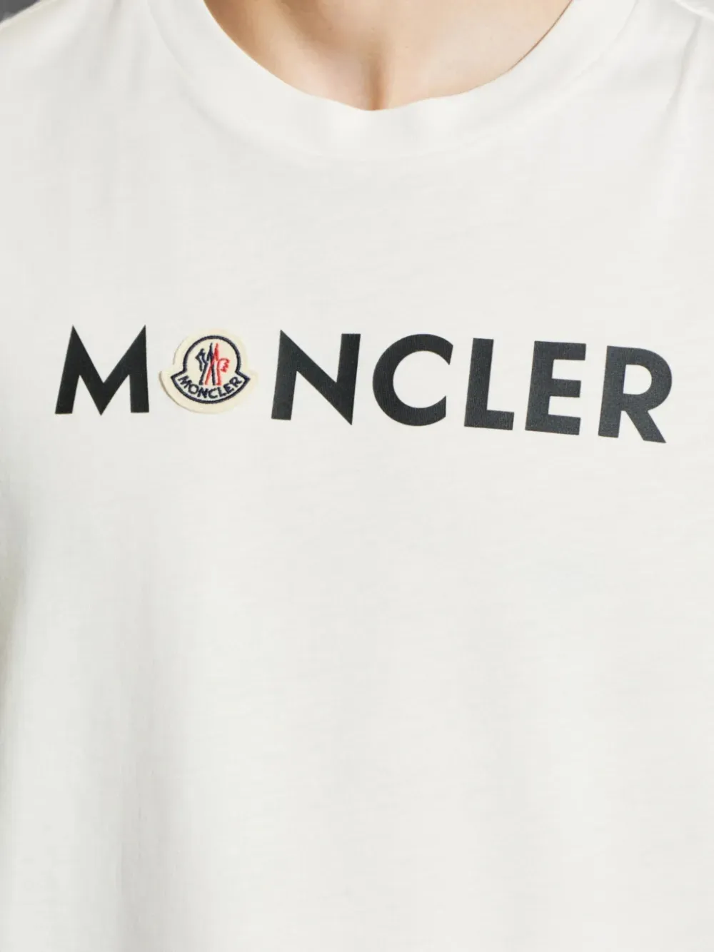 Moncler T-shirt met logo Wit