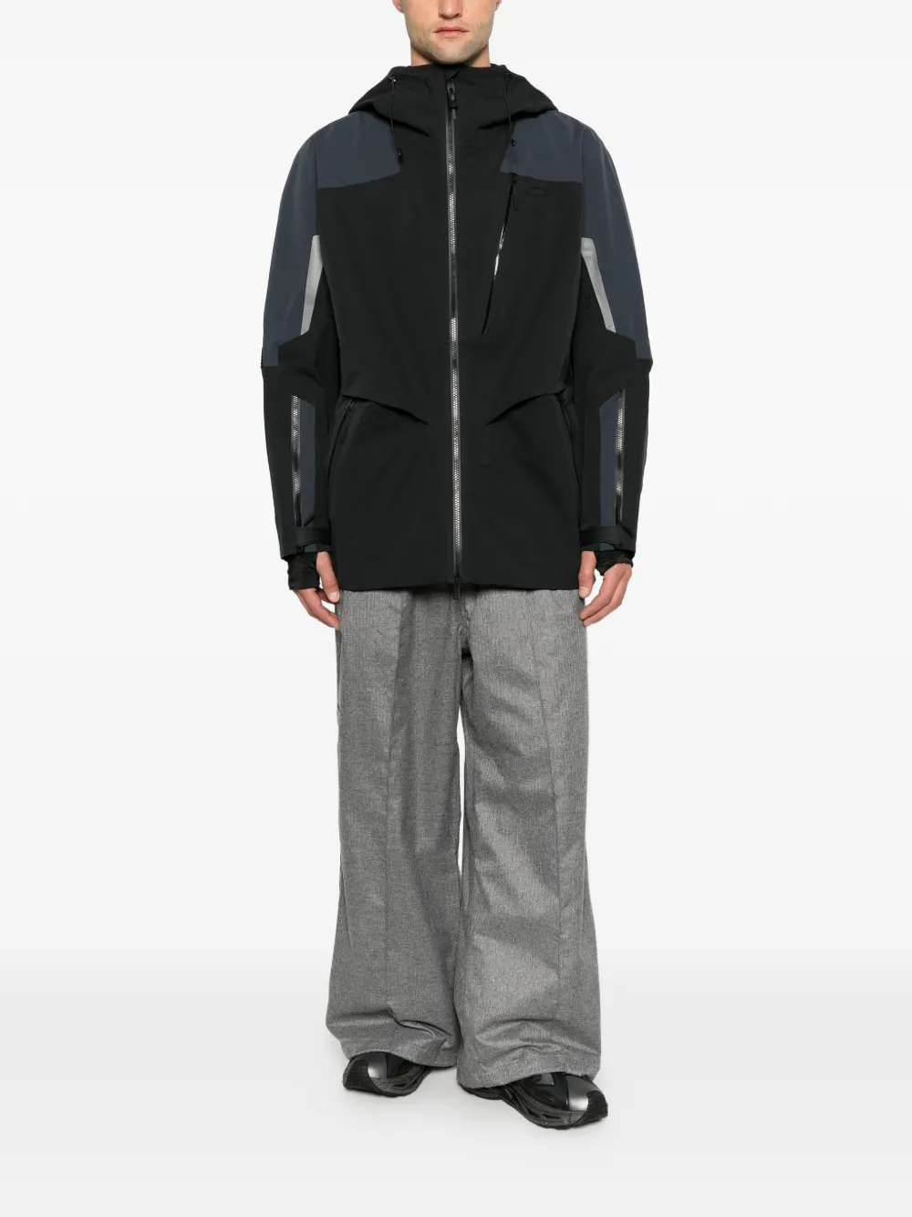 Oakley Clutch hooded panelled jacket Zwart