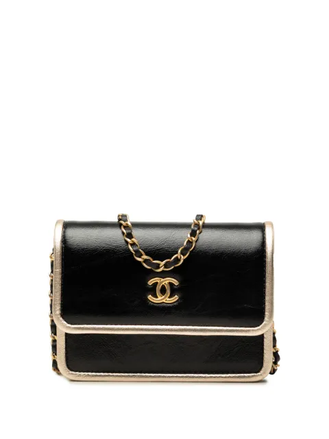 CHANEL Pre-Owned 2021 CC Clutch aus Kalbsleder in Metallic-Optik mit Kettenriemen