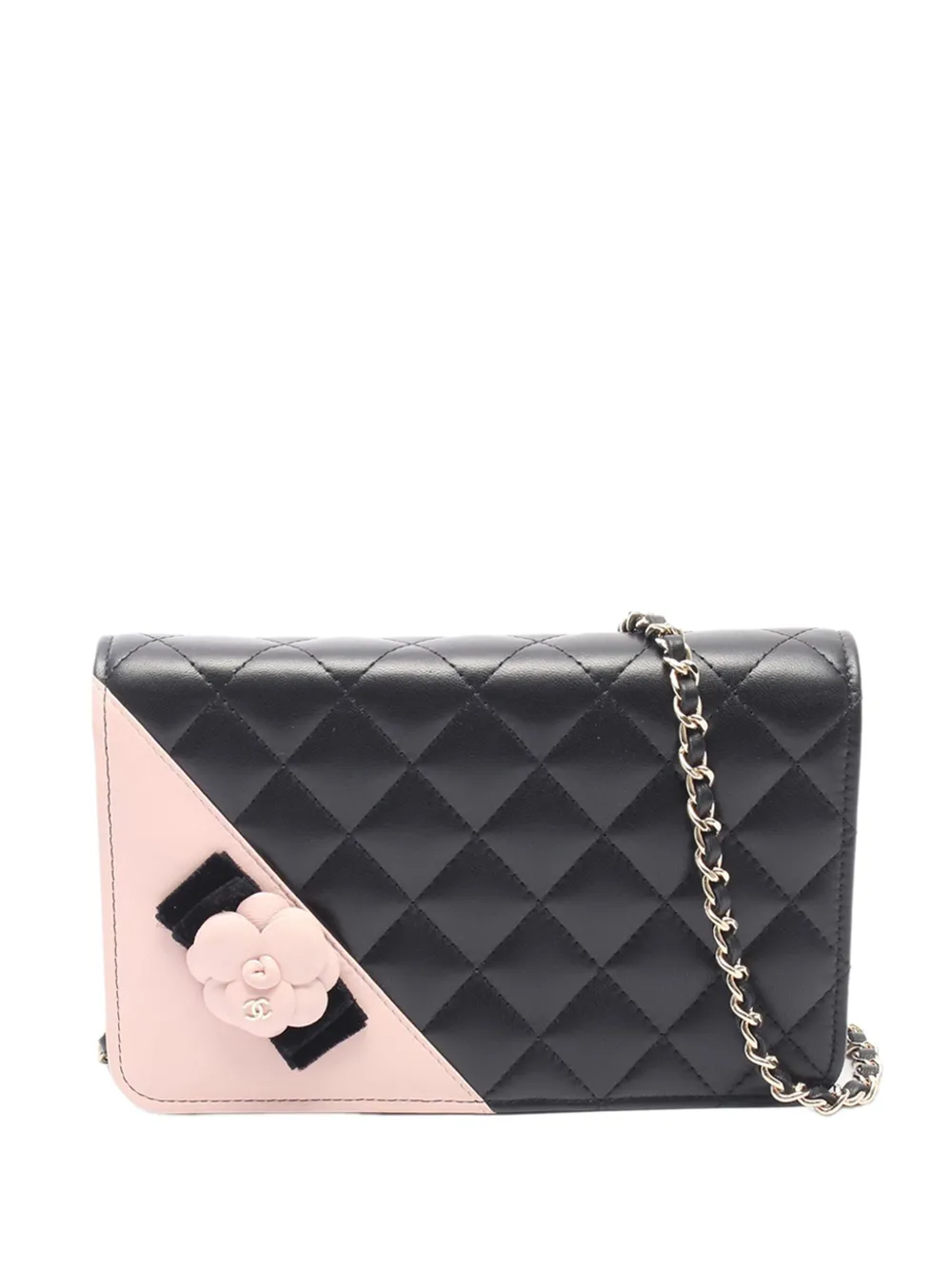 CHANEL Pre-Owned 2016-2017 Bicolor Quilted Lambskin Camellia Wallet on Chain crossbody bag - Nero