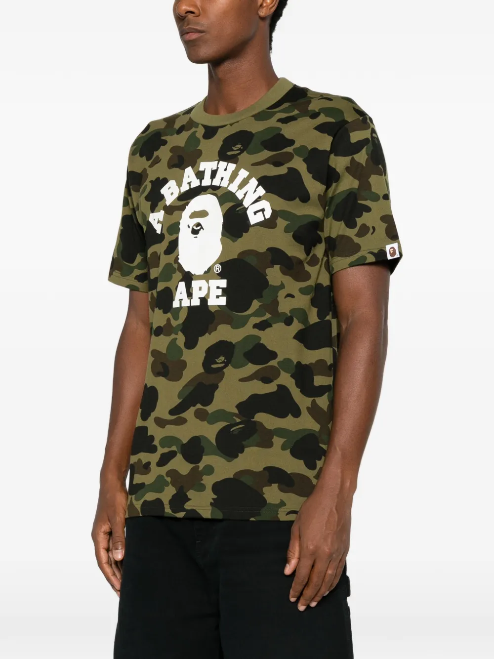 A BATHING APE T-shirt met camouflage-print en logo-print Groen