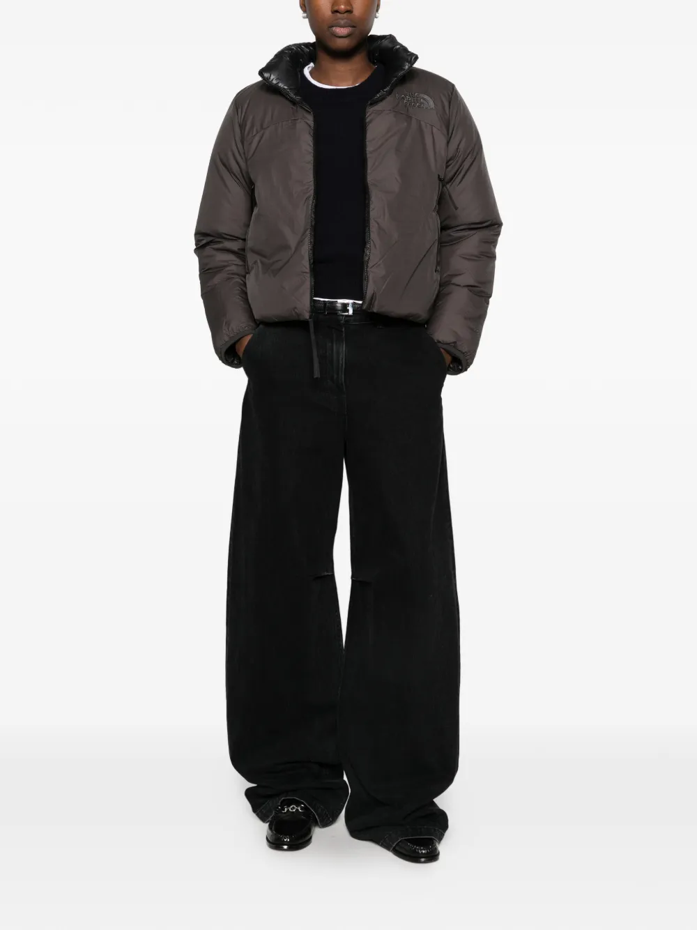 The North Face logo-embroidered reversible puffer jacket Grijs