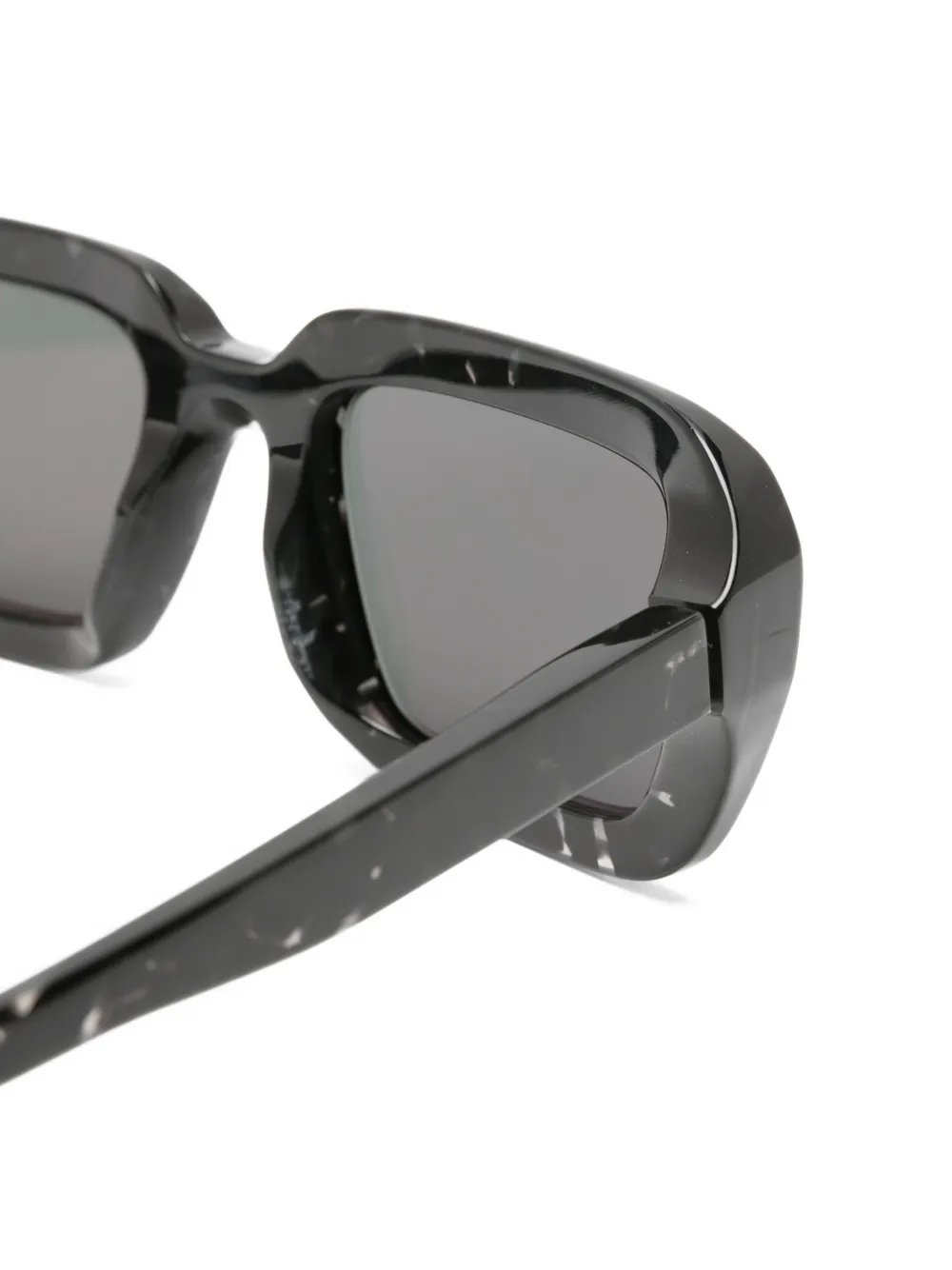 Mykita Nima zonnebril met marmer-effect Zwart