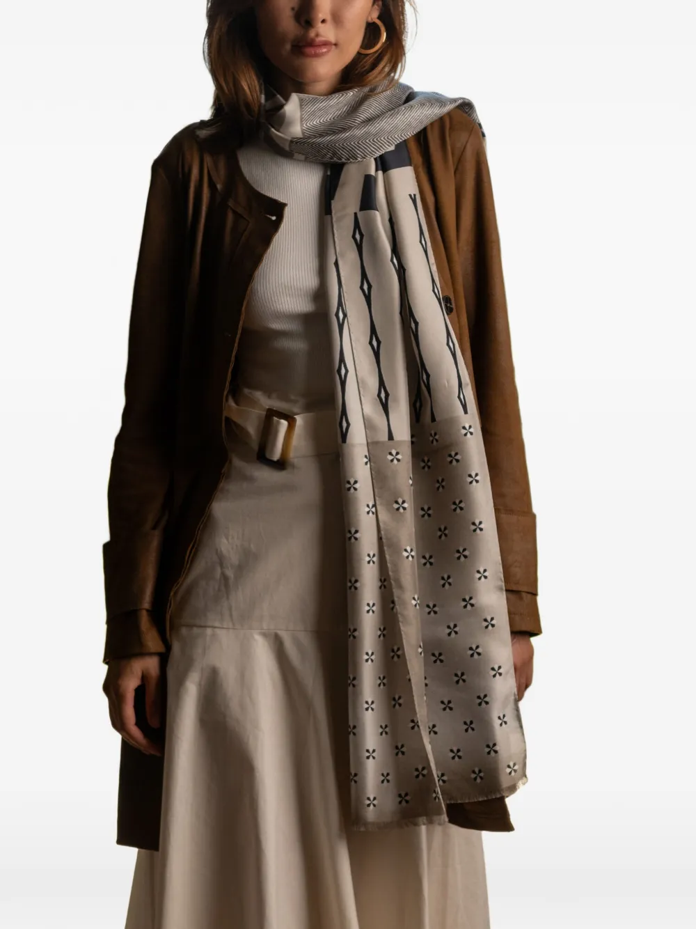 Elizabetta Atri zijden sjaal Beige