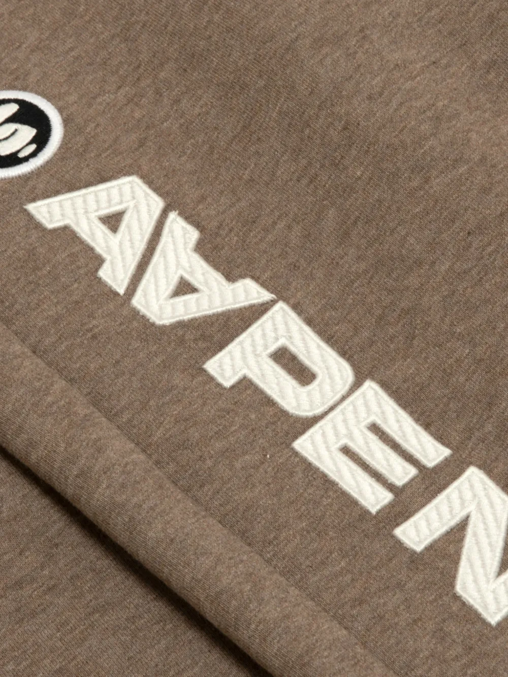 AAPE BY *A BATHING APE Trainingsbroek met logoprint Bruin