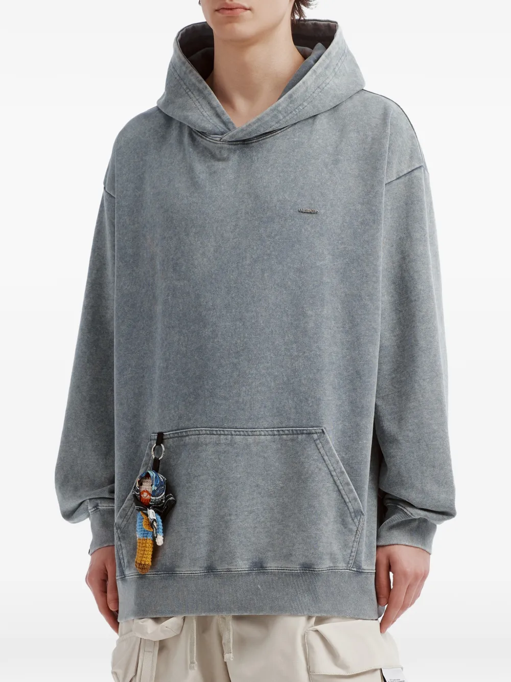 Musium Div. acid-wash logo-embossed hoodie Grijs