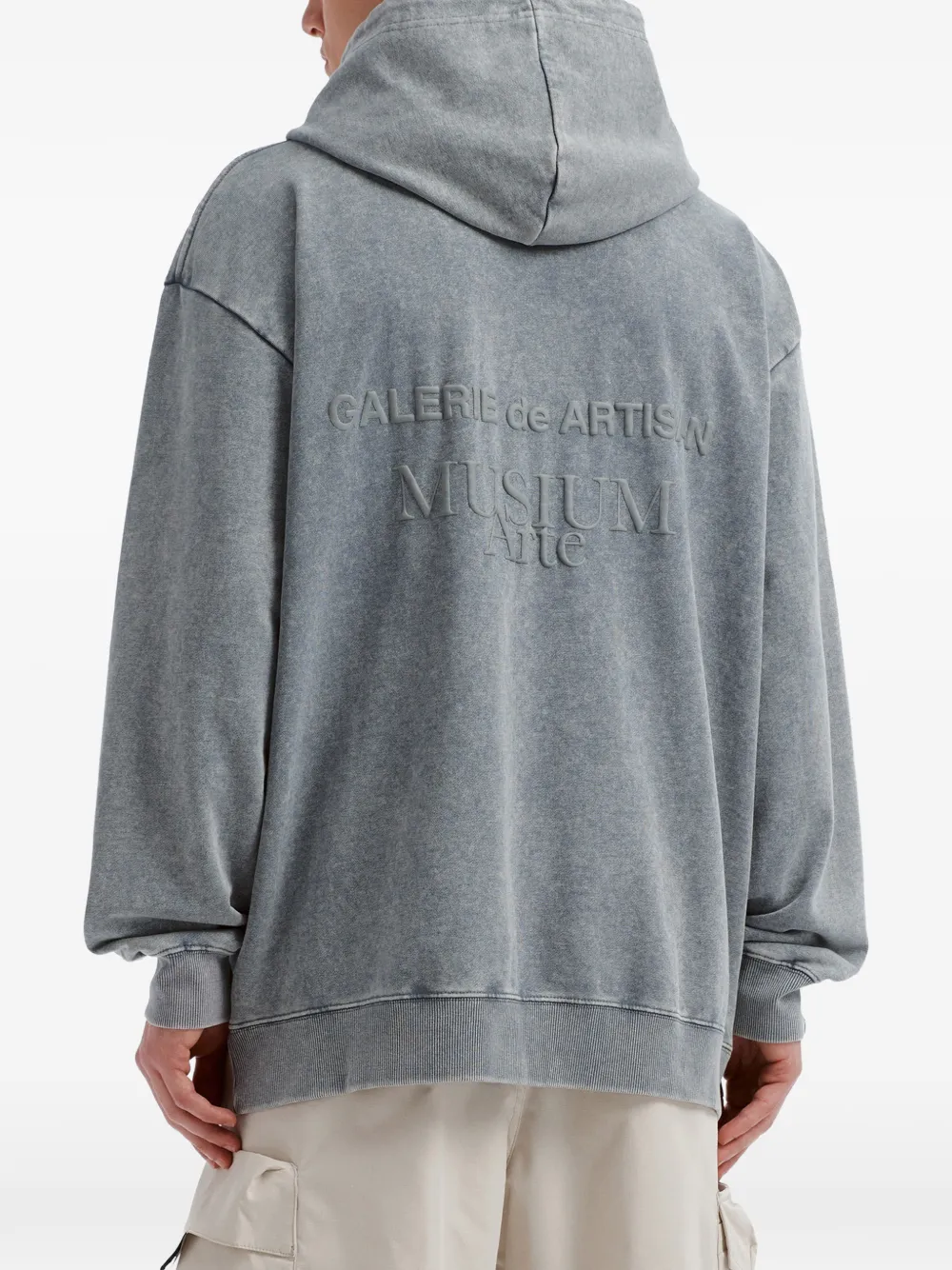Musium Div. acid-wash logo-embossed hoodie Grijs