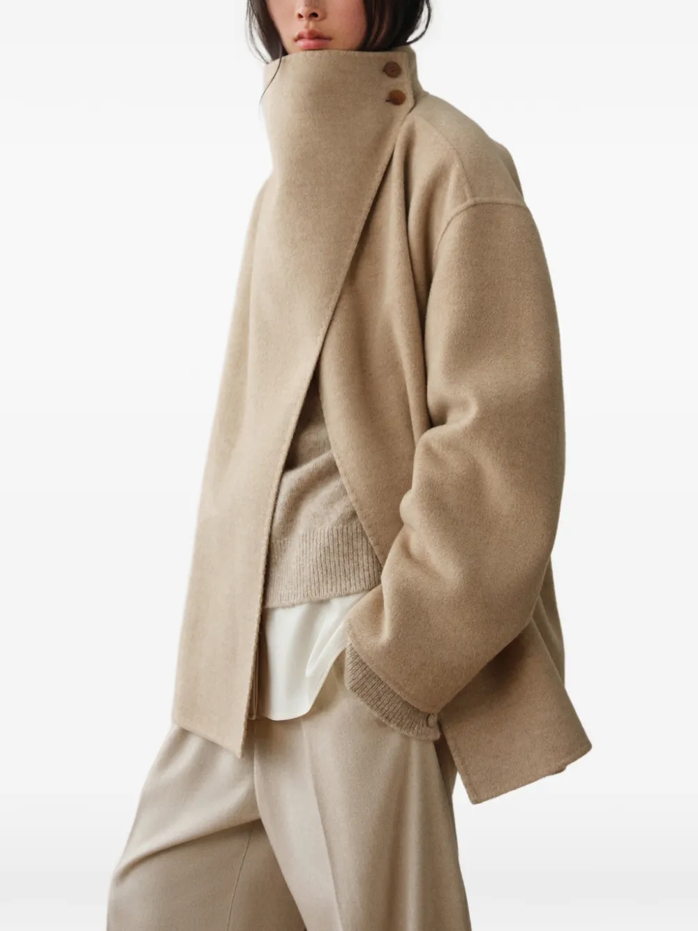 LESS Jas met hoge hals Beige