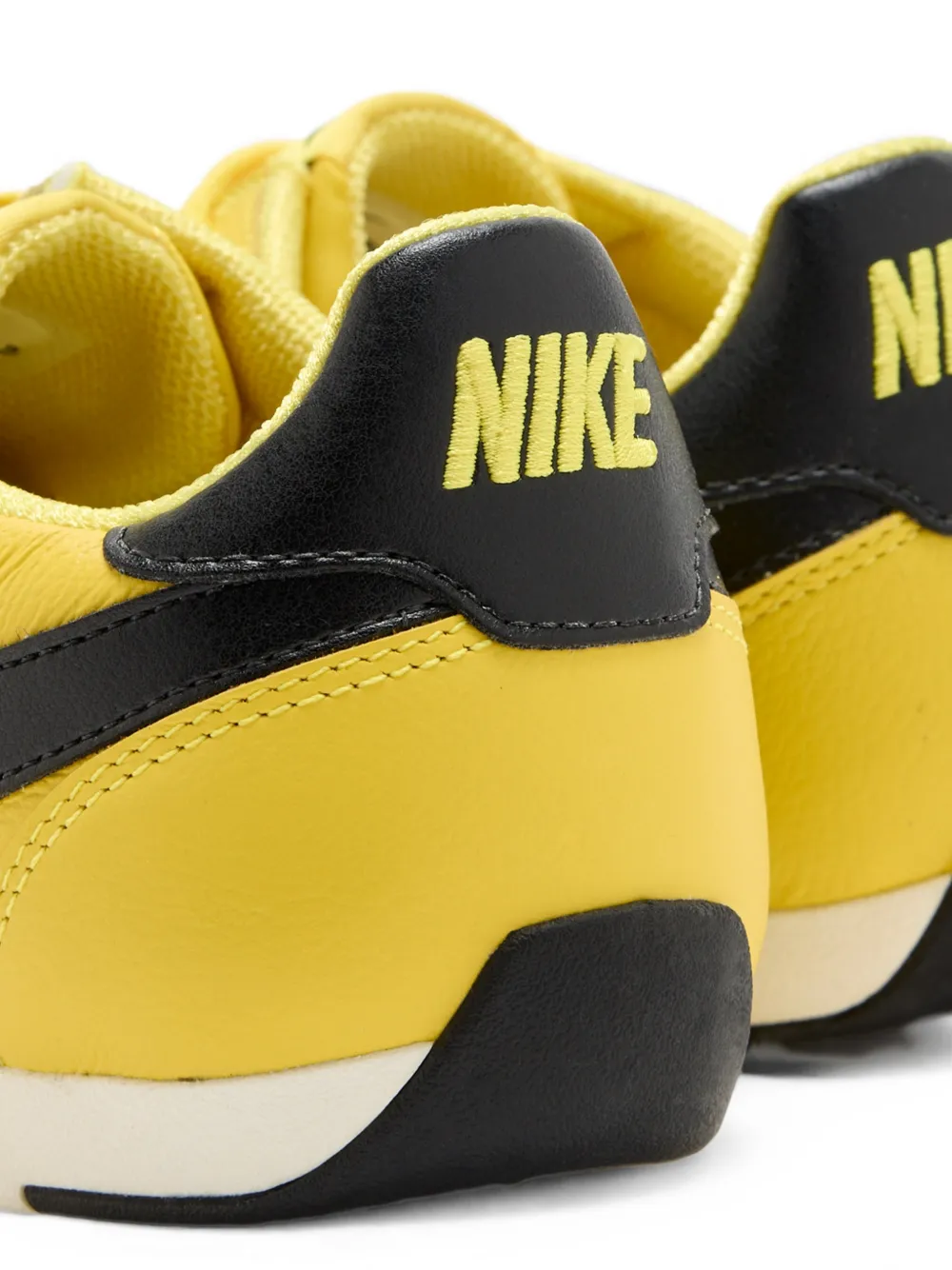 Nike Sprint Sister sneakers Geel