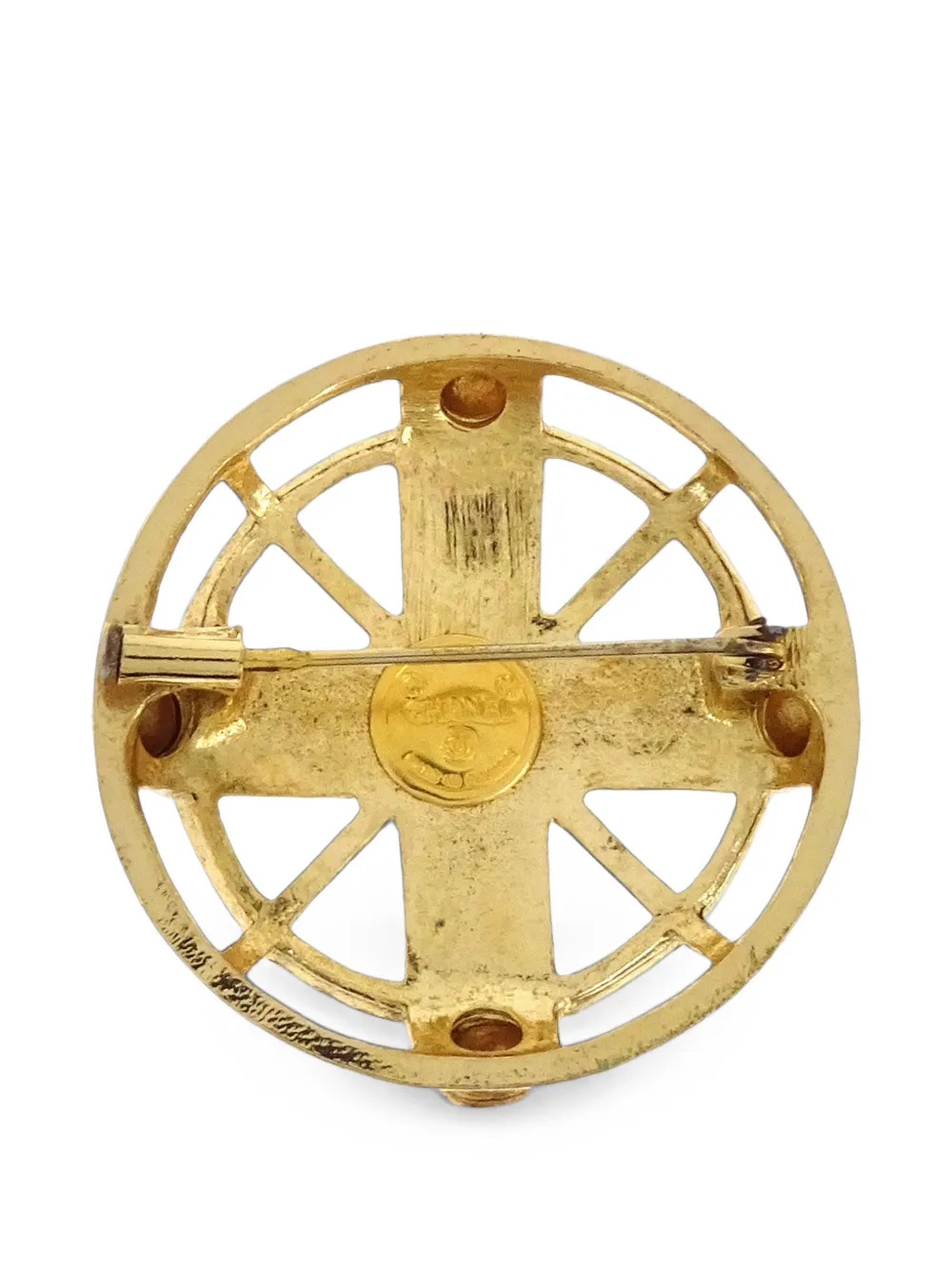 CHANEL Pre-Owned Medallion cut-out brooch - Oro