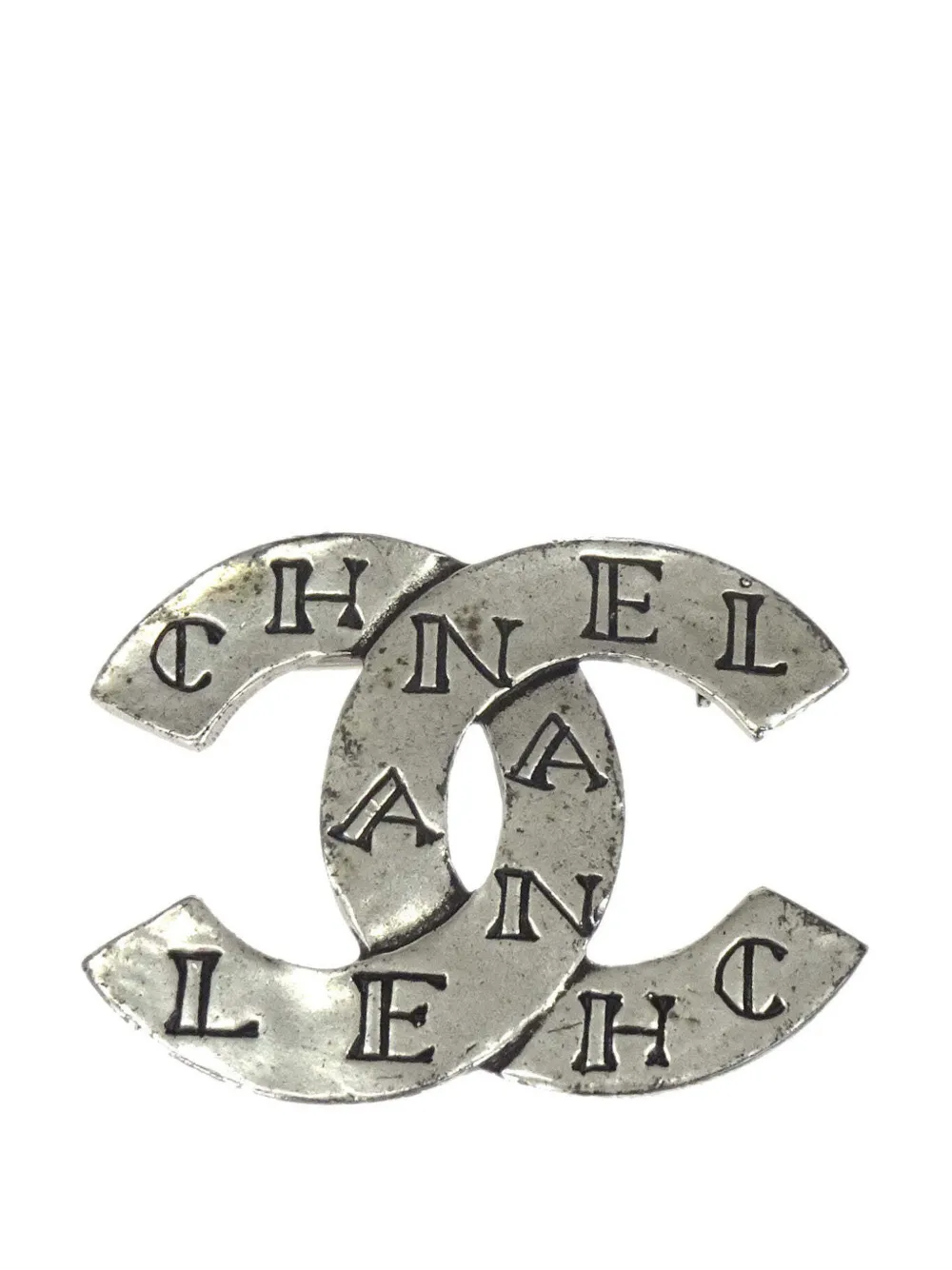 CHANEL Pre-Owned CC logo-engraved brooch - Silber