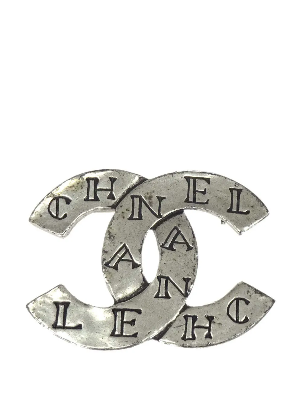 CHANEL Pre-Owned CC logo-engraved brooch - Silber