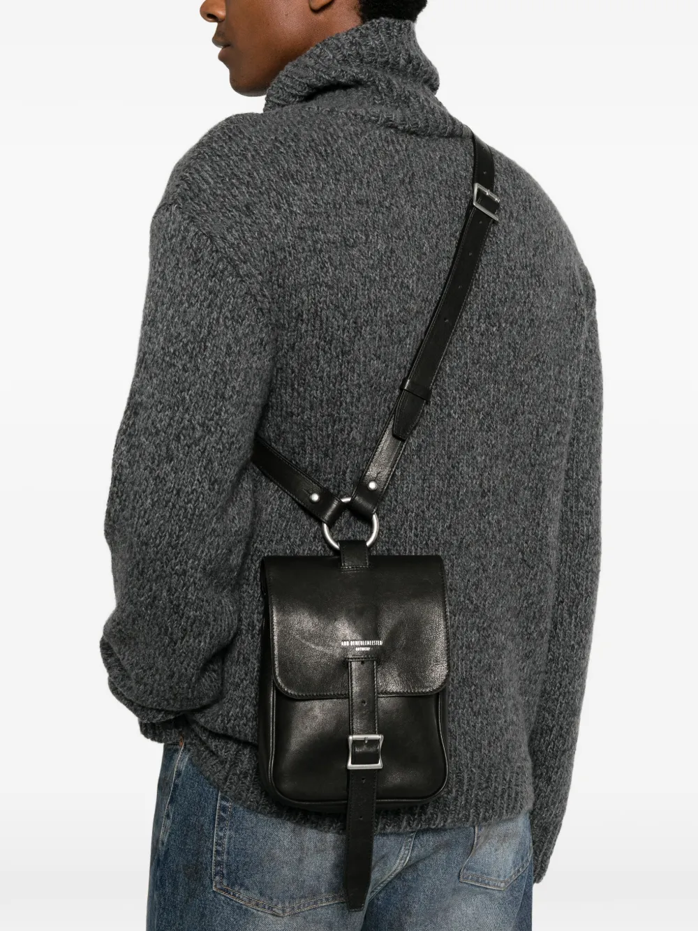 Ann Demeulemeester buckle-fastening leather messenger bag Zwart