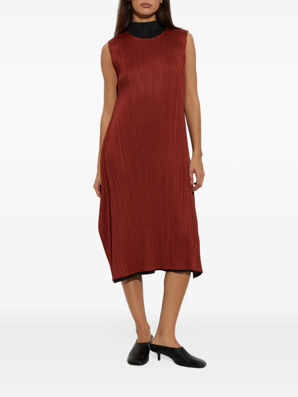 Pleats Please Issey Miyake Monthly Colors September geplooide mouwloze midi-jurk Bruin