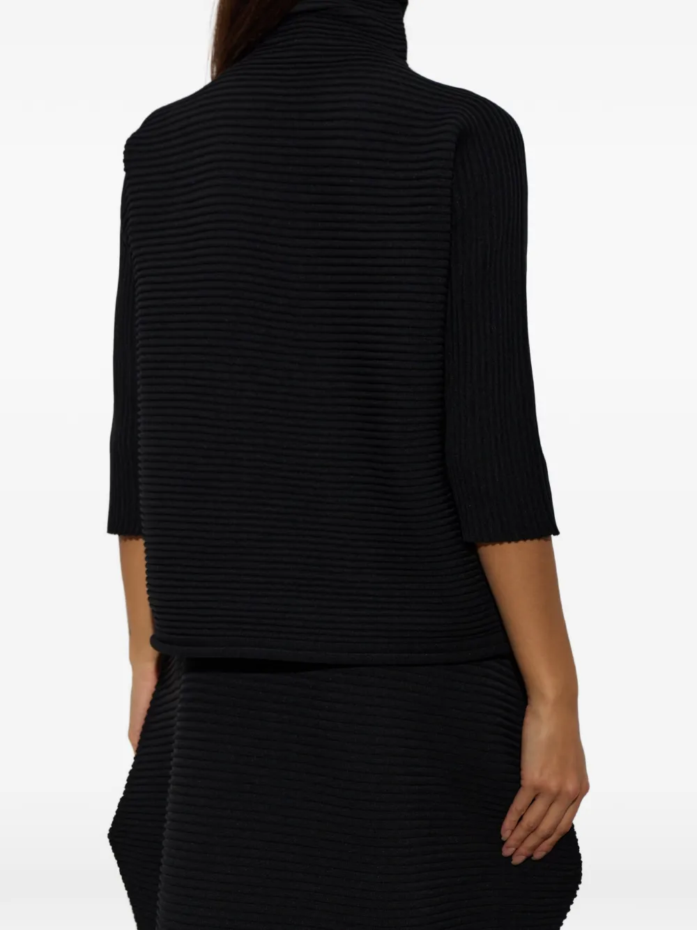 Pleats Please Issey Miyake Zig Zag geplooide blouse met hoge hals Zwart