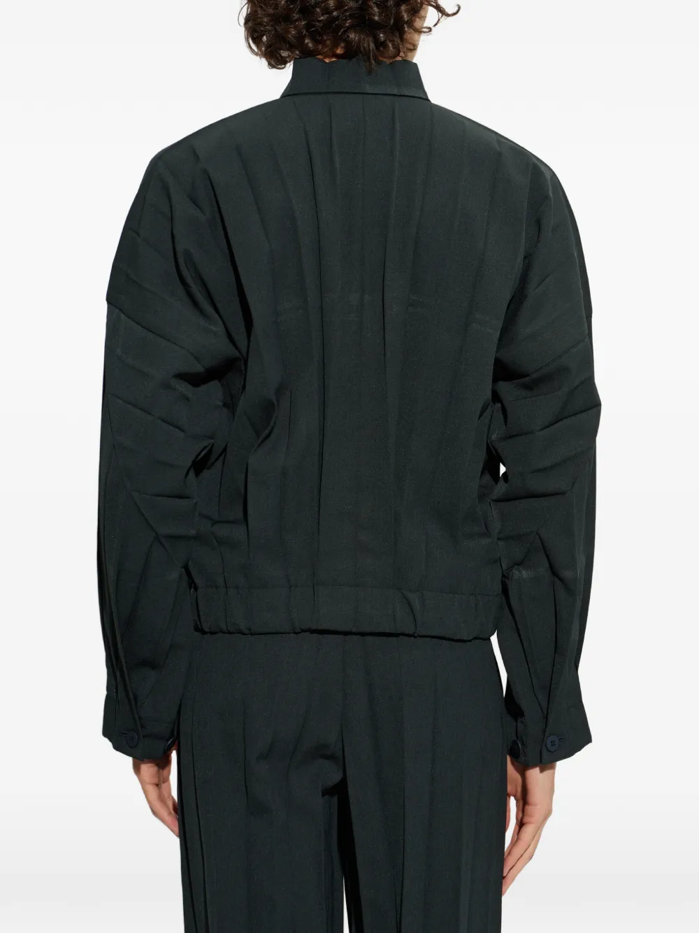 Homme Plissé Issey Miyake Edge Ensemble geplooid jack met hoge hals Groen