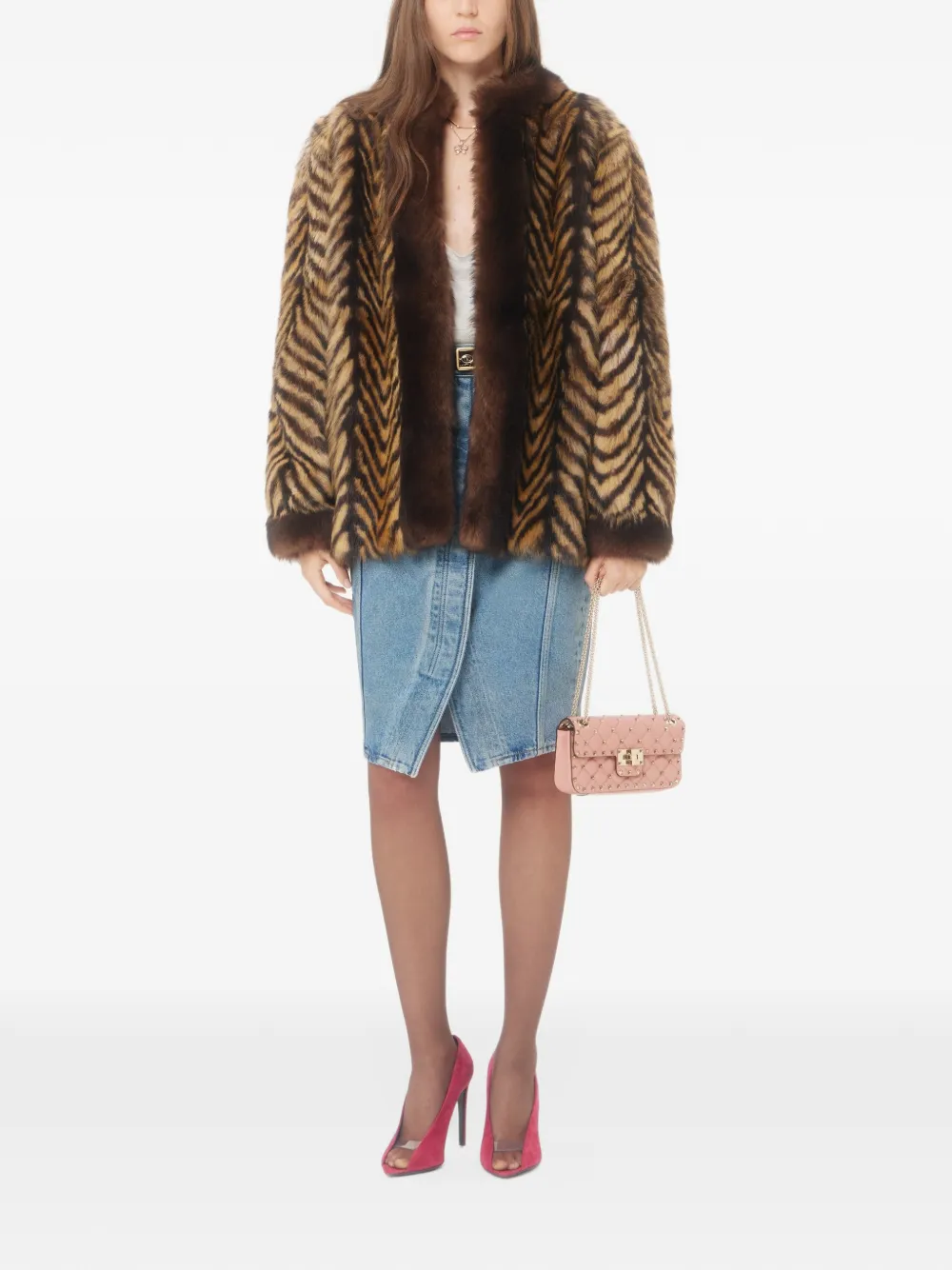 Valentino Garavani Rockstud Spike small shoulder bag in kidskin Roze