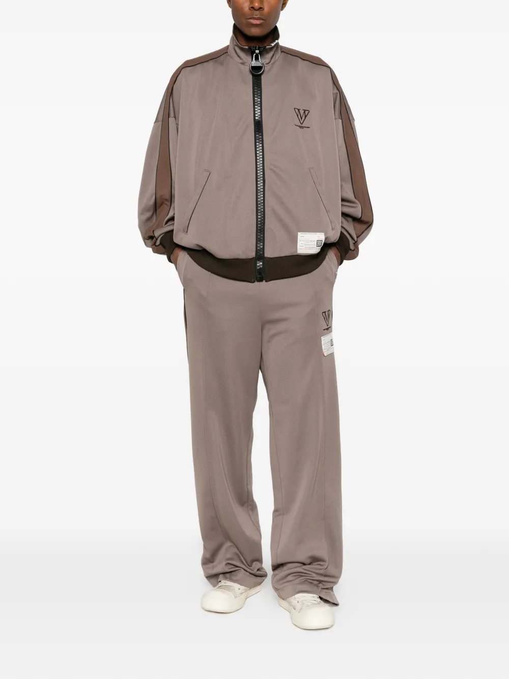 Maison MIHARA YASUHIRO logo-embroidered zip-up jacket Beige