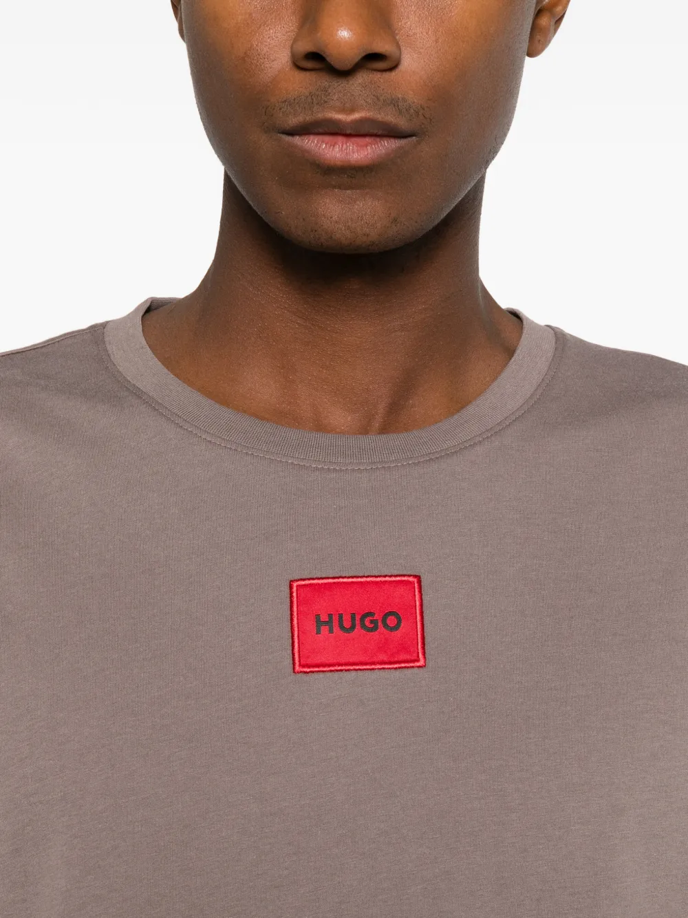 HUGO logo-patch T-shirt Bruin