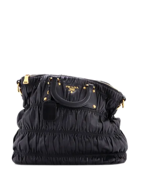Prada Pre-Owned tote Gaufre grande de piel de napa con diseño reversible