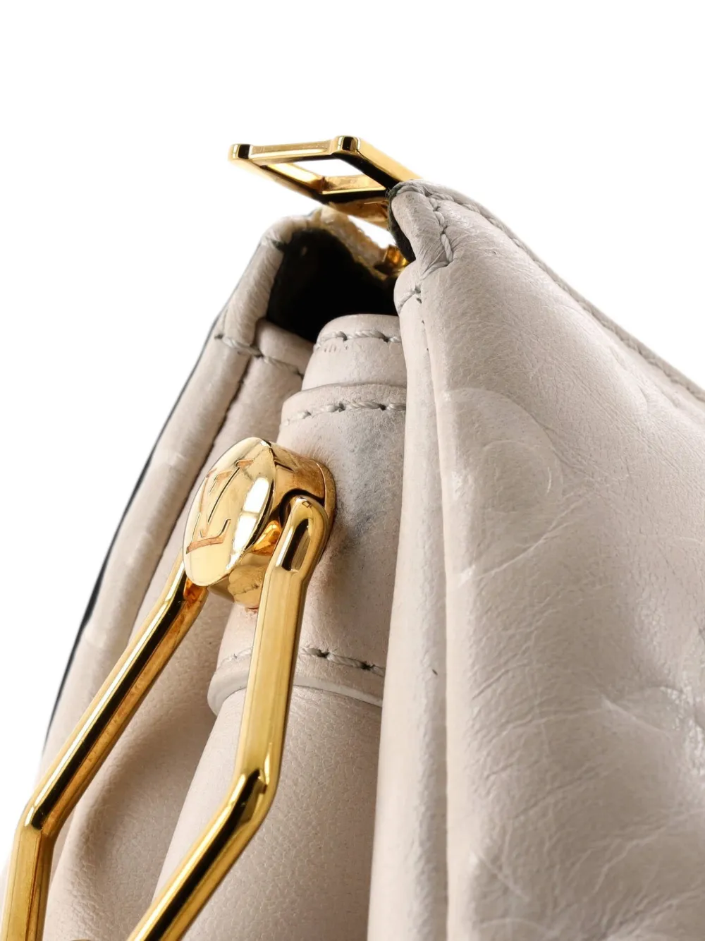 Louis Vuitton Pre-Owned Coussin Bag Monogram Embossed Lambskin PM crossbody bag - Bianco