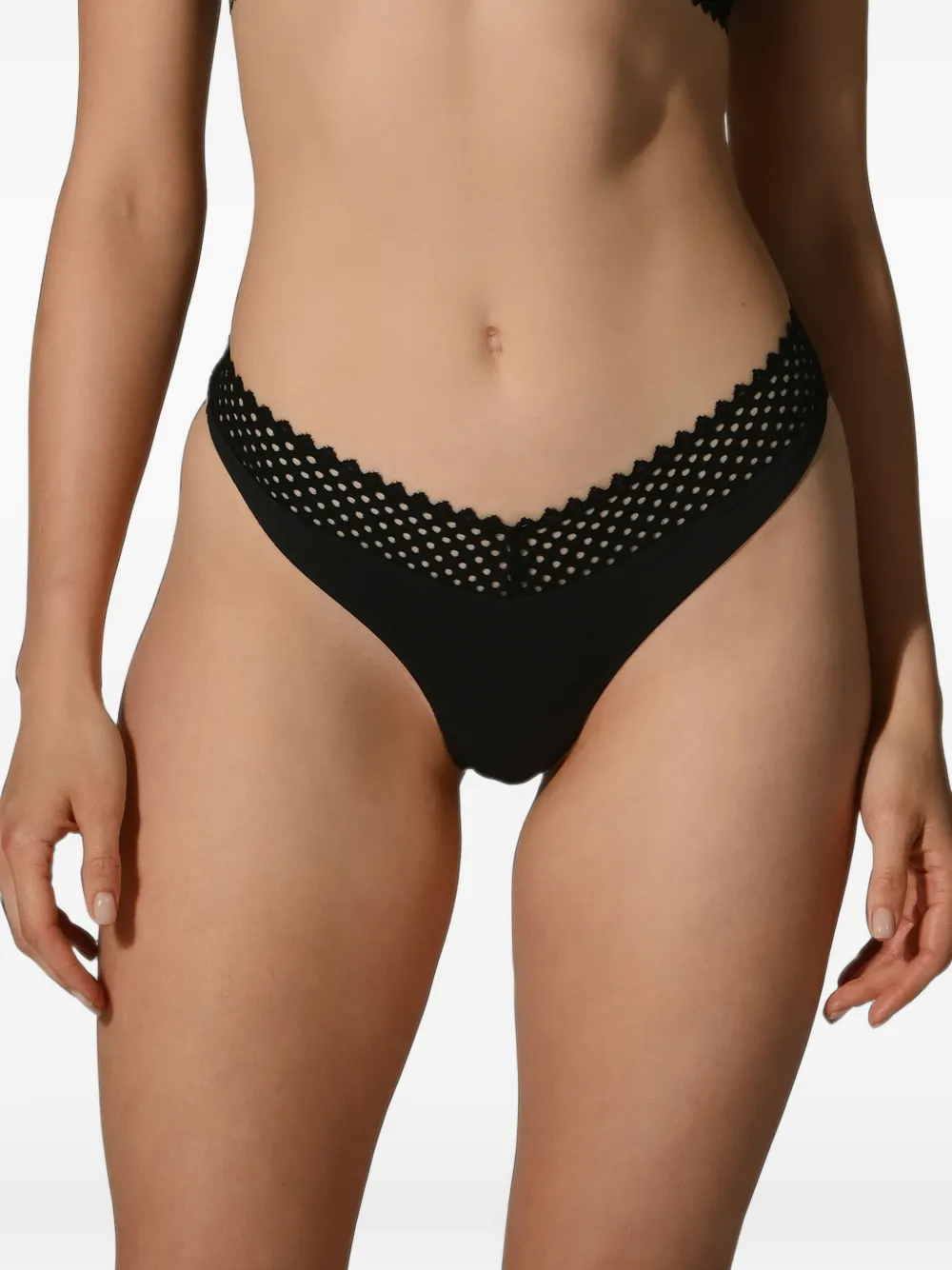 Wolford Romantic Net lace-trimmed thong Zwart