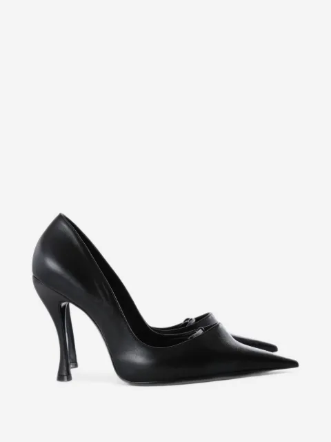 Bloom pumps in black