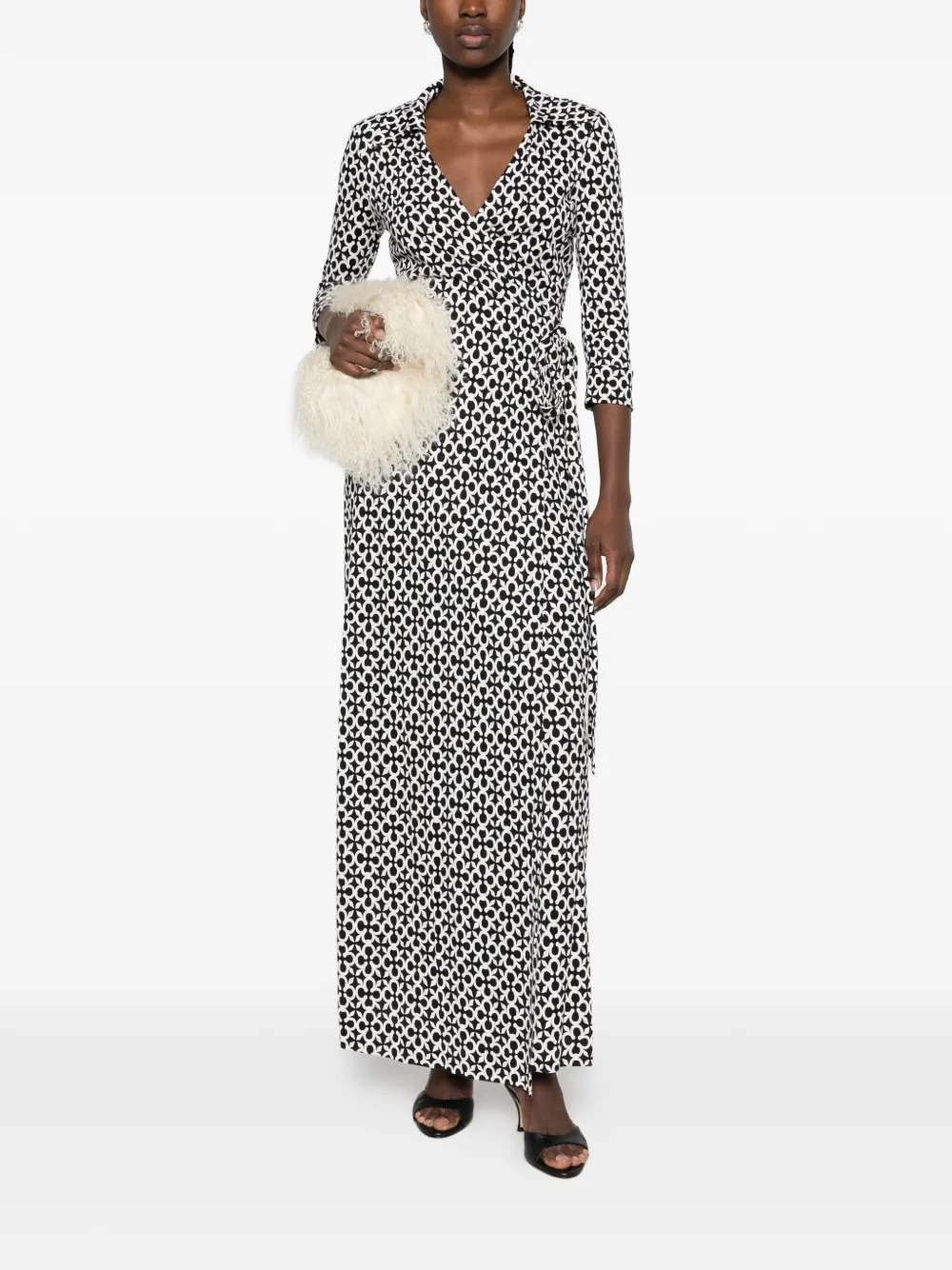 DVF Diane von Furstenberg quatrefoil-print wrap maxi dress Zwart