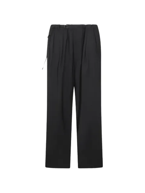 SEVEN GAUGE pleated buckle-fastening trousers
