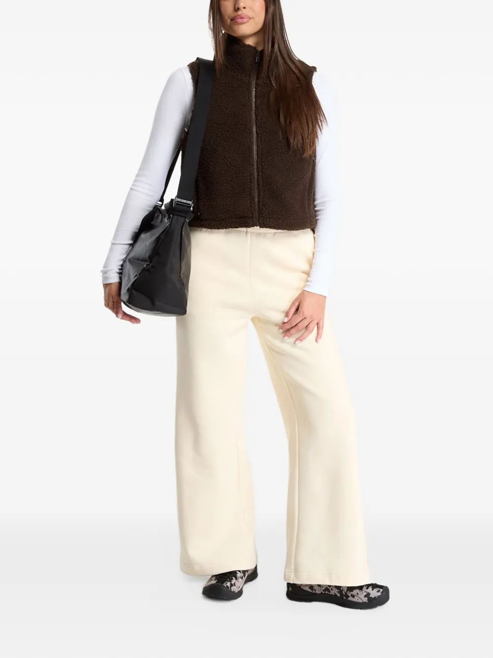 Urban Classics Fleece bodywarmer met teddy-print Bruin