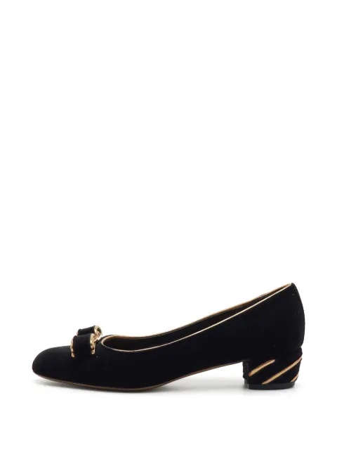 Ferragamo Pre-Owned Carla Vara bow pumps