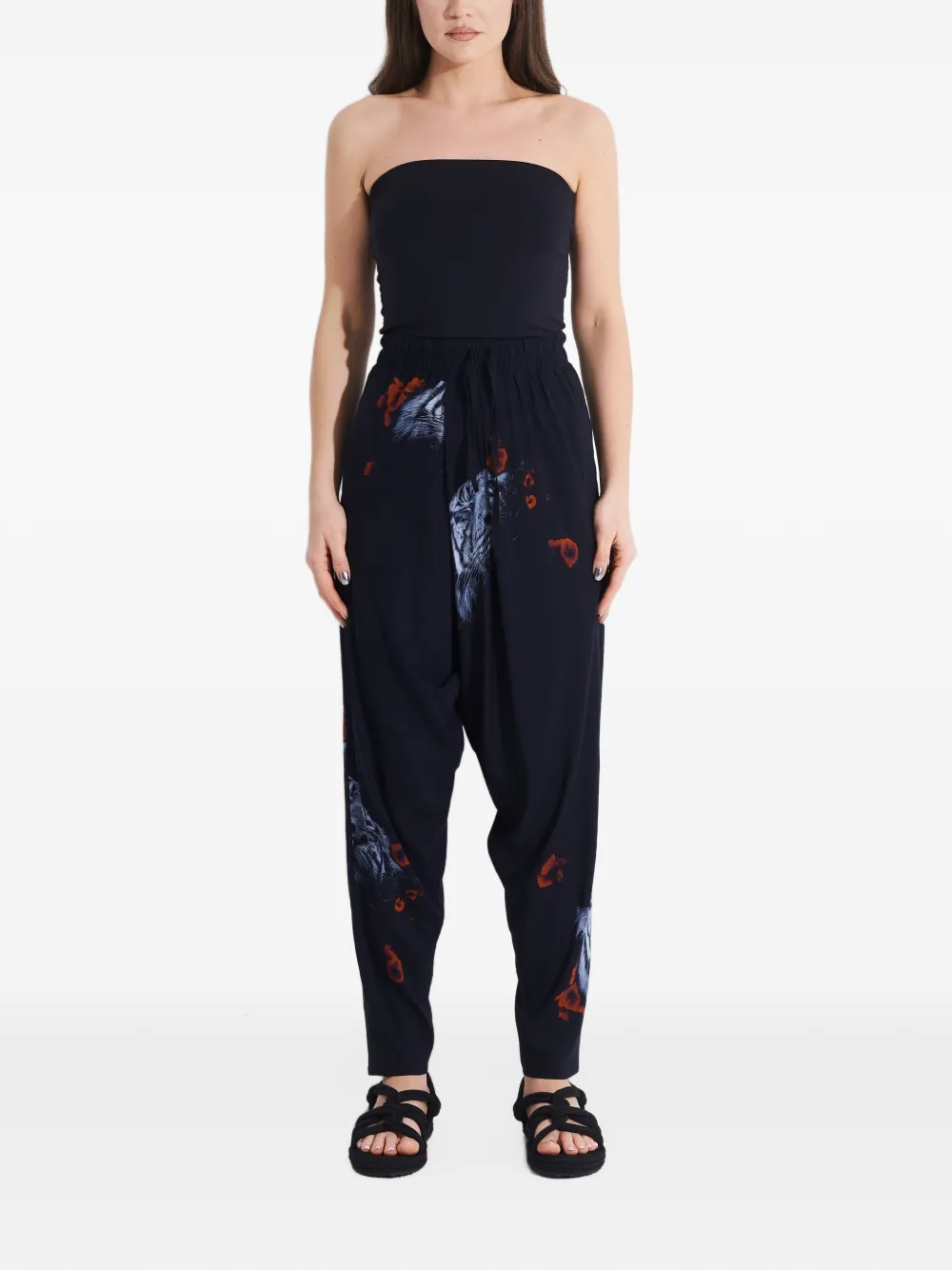 Tessitura Broek met toelopende pijpen verlaagd kruis en tijger-print Blauw