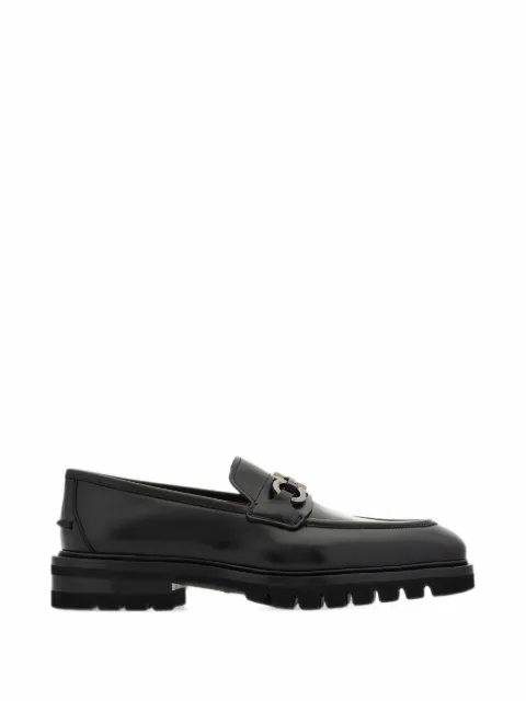 Ferragamo Mocassim Gancini com solado tratorado