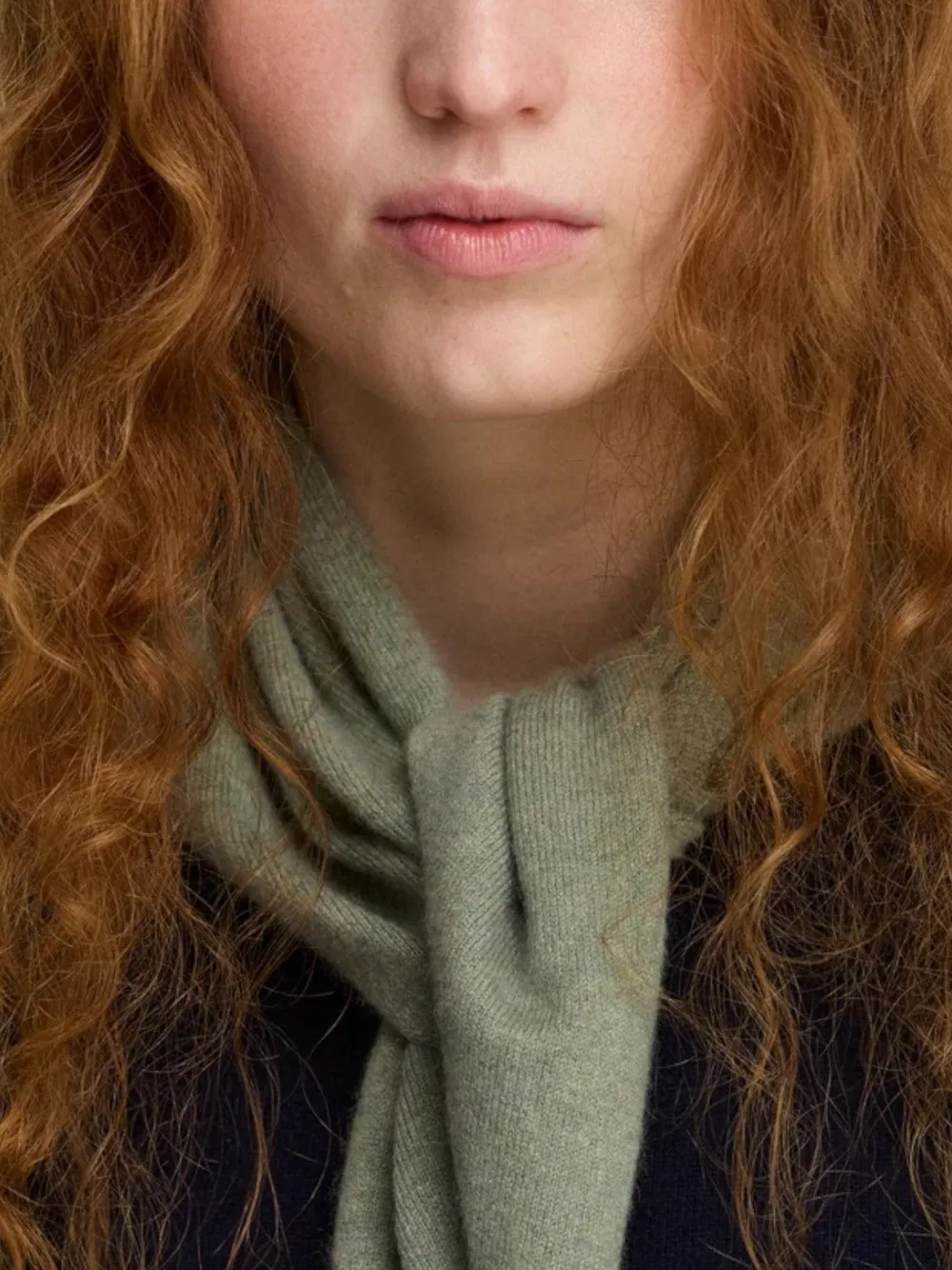 extreme cashmere triangle-shape scarf Groen