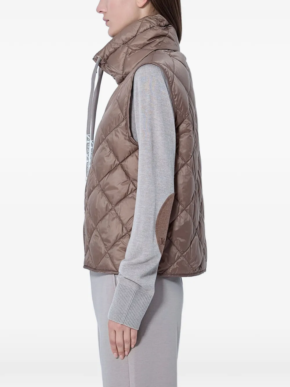 Max Mara Gewatteerde bodywarmer met hoge hals en diamant Bruin