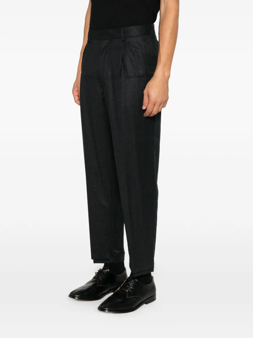 Undercover pleated tapered trousers Grijs