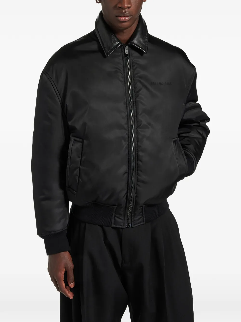 Balenciaga Cocoon bomberjack met leren kraag Zwart