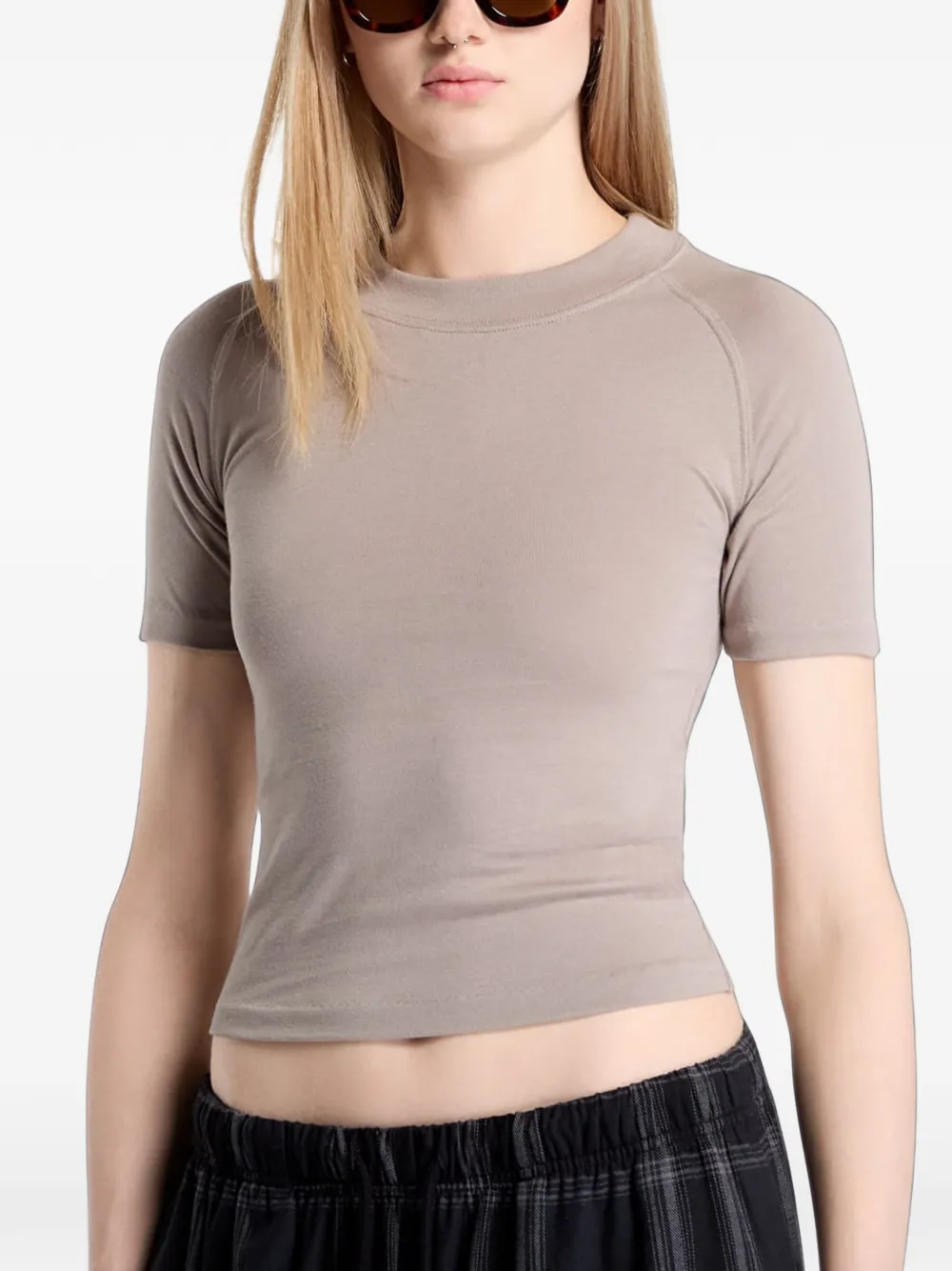 FEAR OF GOD ESSENTIALS Kort honkbal T-shirt Beige
