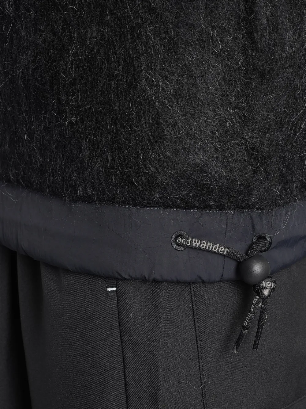 and Wander zip-pocket brushed-knit sweater Zwart