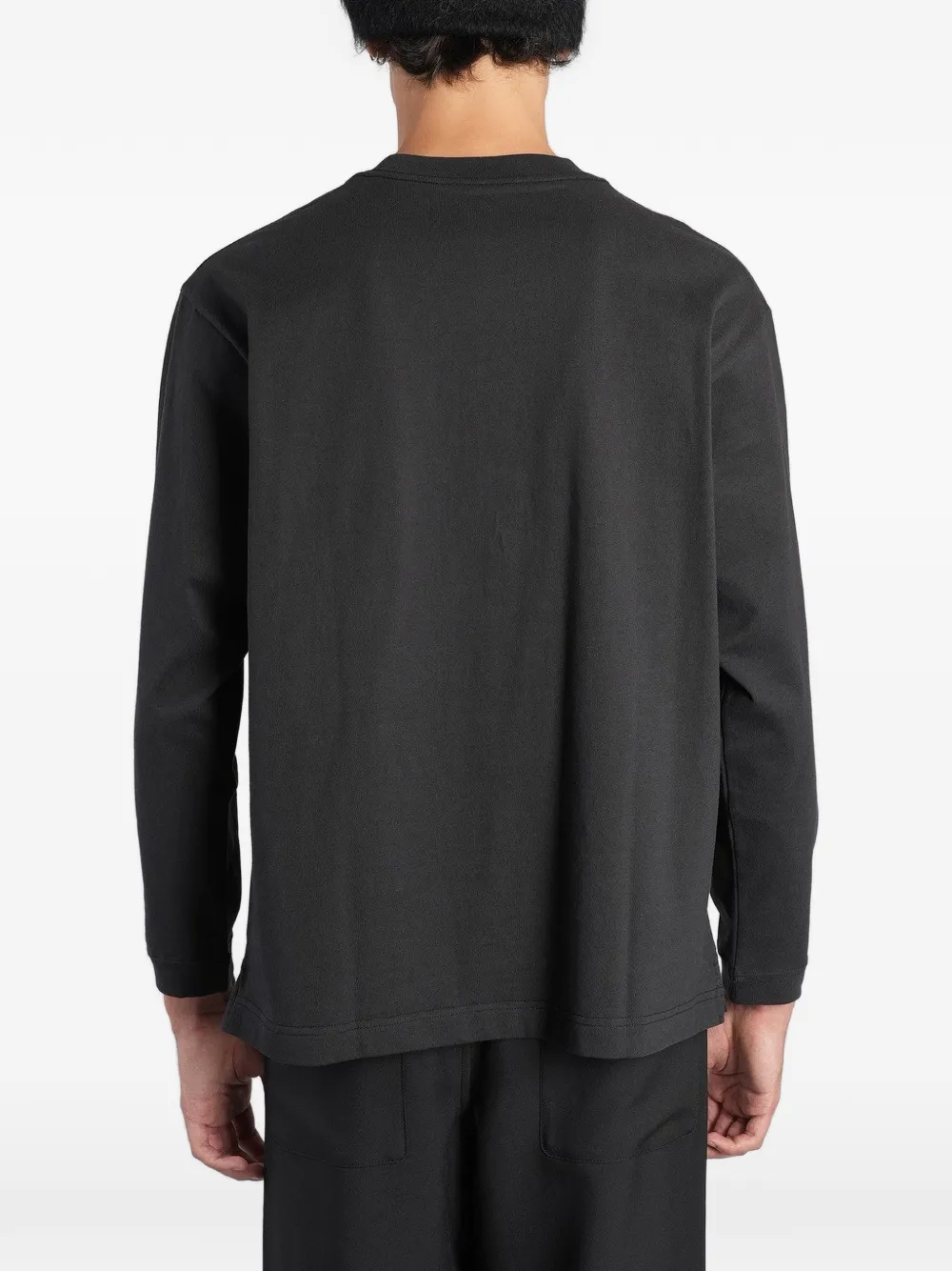 and Wander carabiner-detail long-sleeve T-shirt Zwart