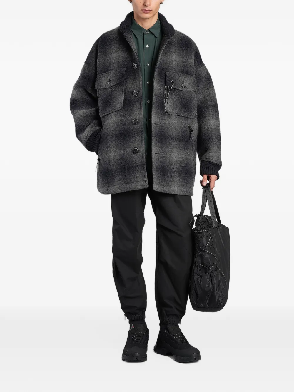 and Wander check-pattern button-up coat Grijs