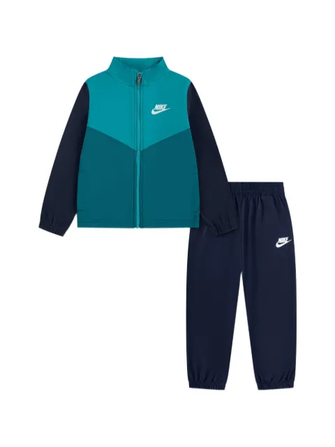 Nike Kids træningssæt med logotryk og paneler